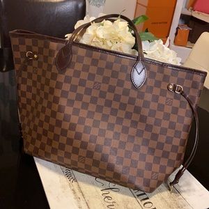 💯 Authentic Neverfull MM💗❤️😍